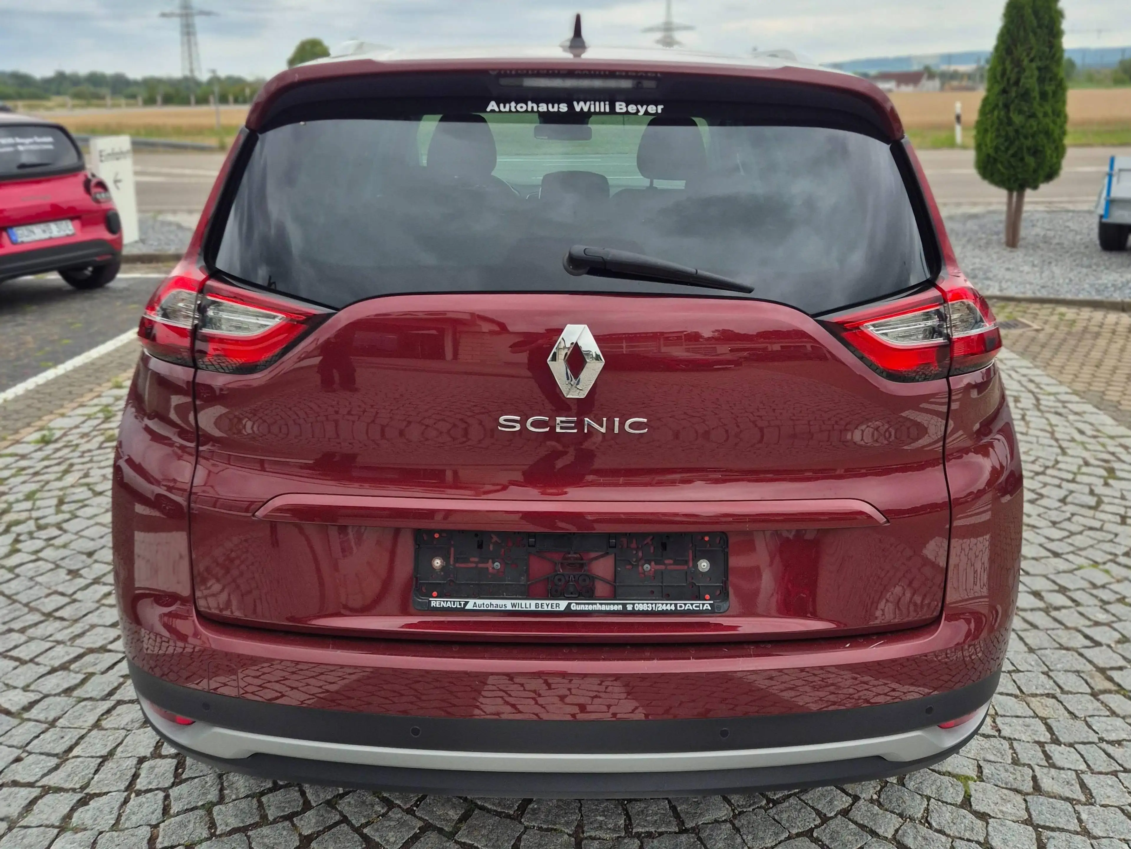 Renault Grand Scenic Limited Deluxe 1.3 TCe 140 — photo 4
