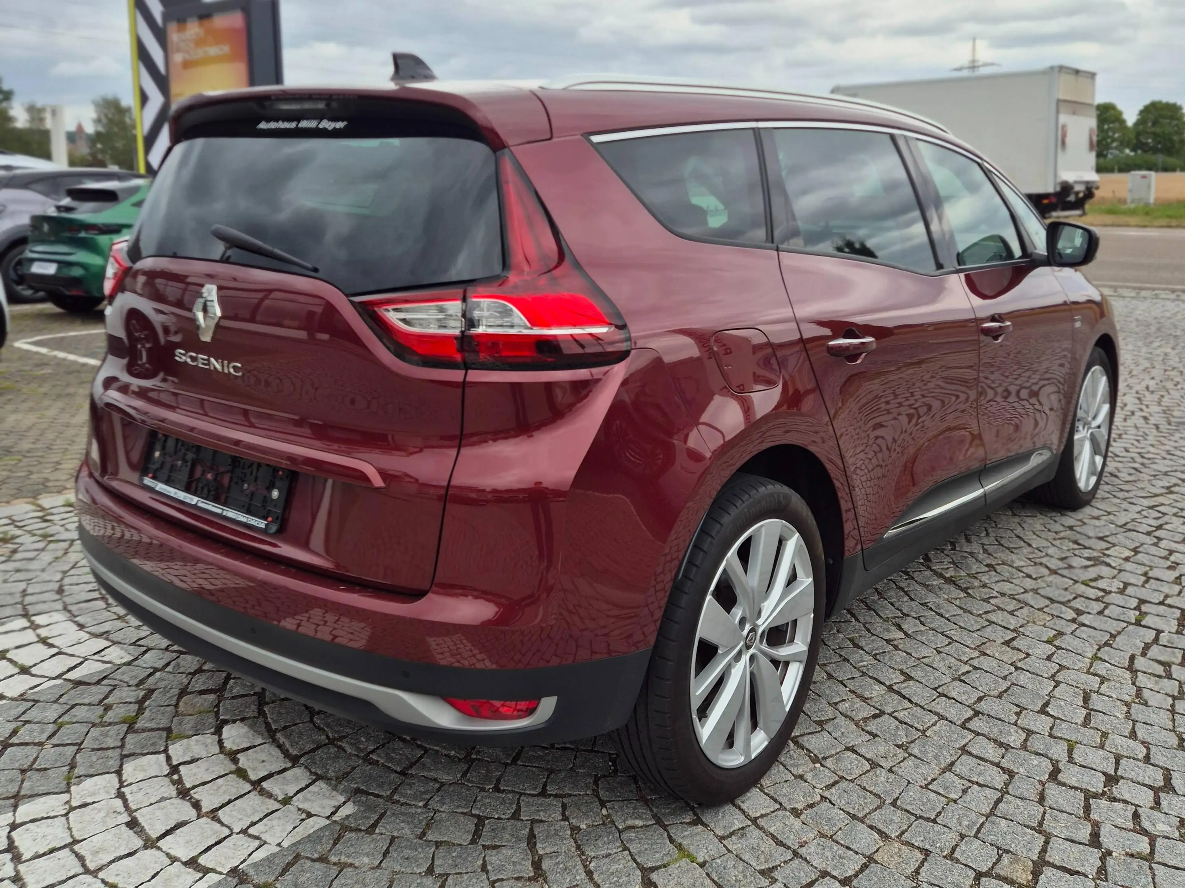 Renault Grand Scenic Limited Deluxe 1.3 TCe 140 — photo 3