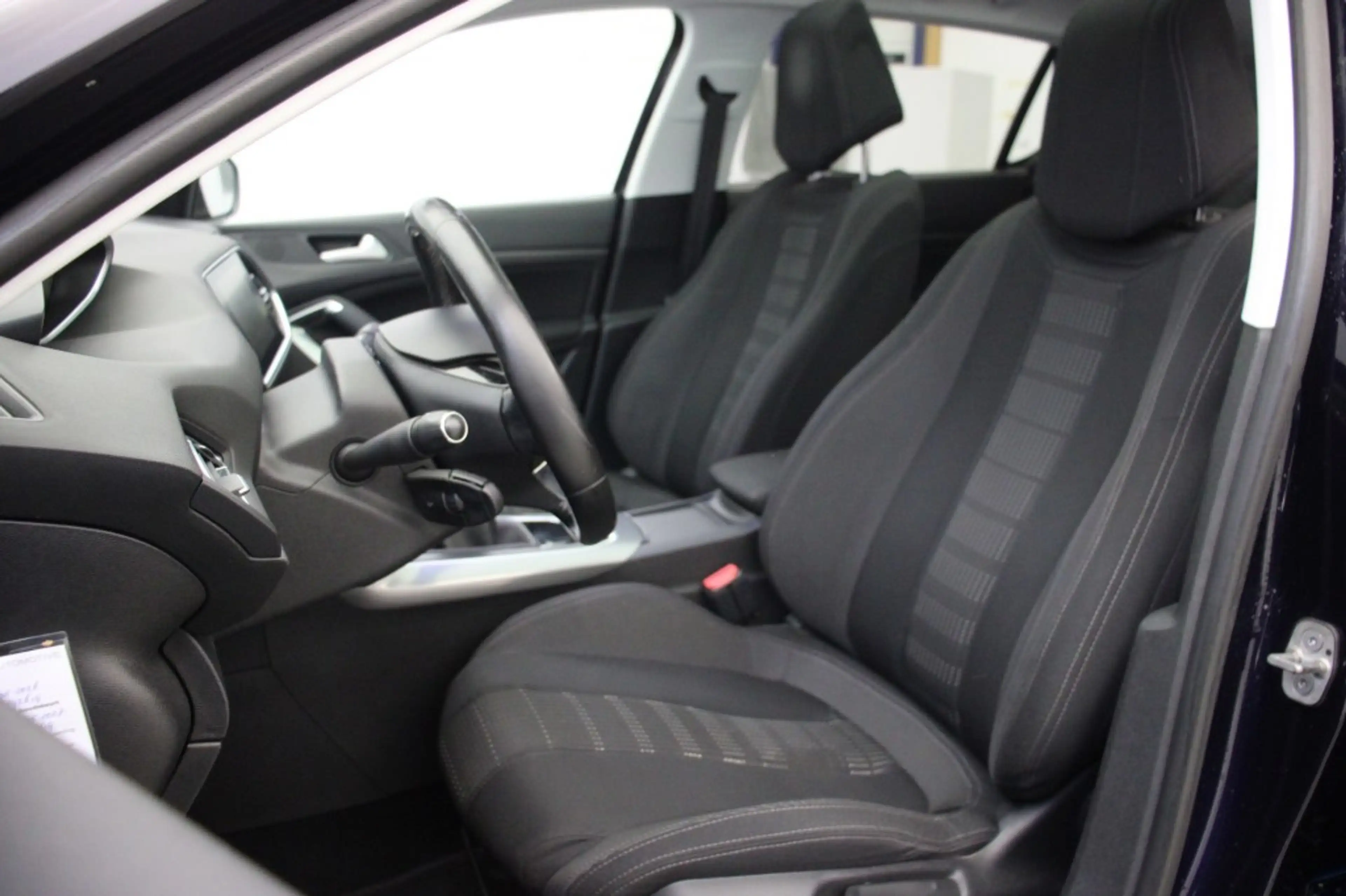 Peugeot 308 1.2 Blue Lease Premium - Panorama, Navi, Clima, Cr — photo 10
