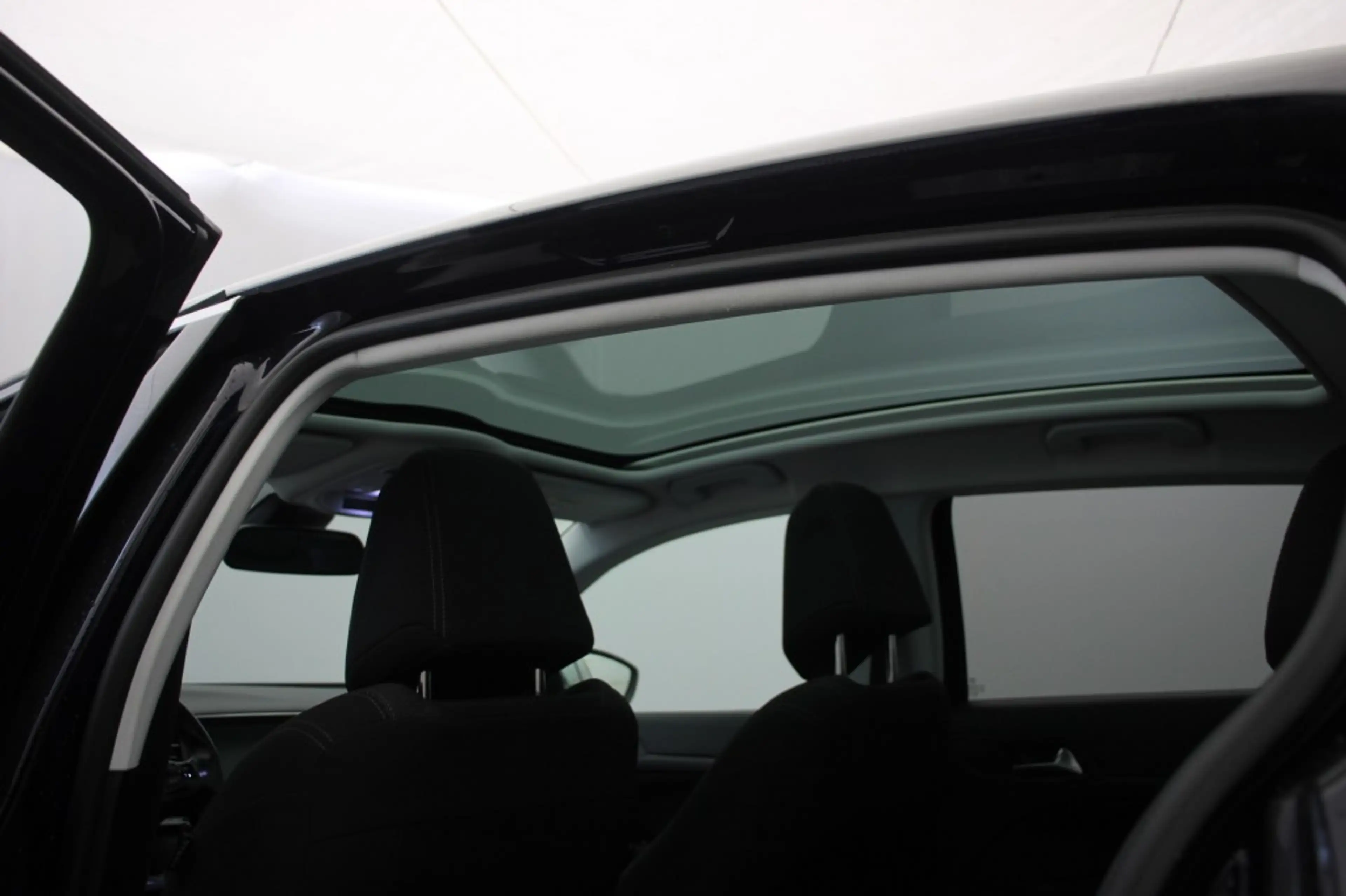 Peugeot 308 1.2 Blue Lease Premium - Panorama, Navi, Clima, Cr — photo 5