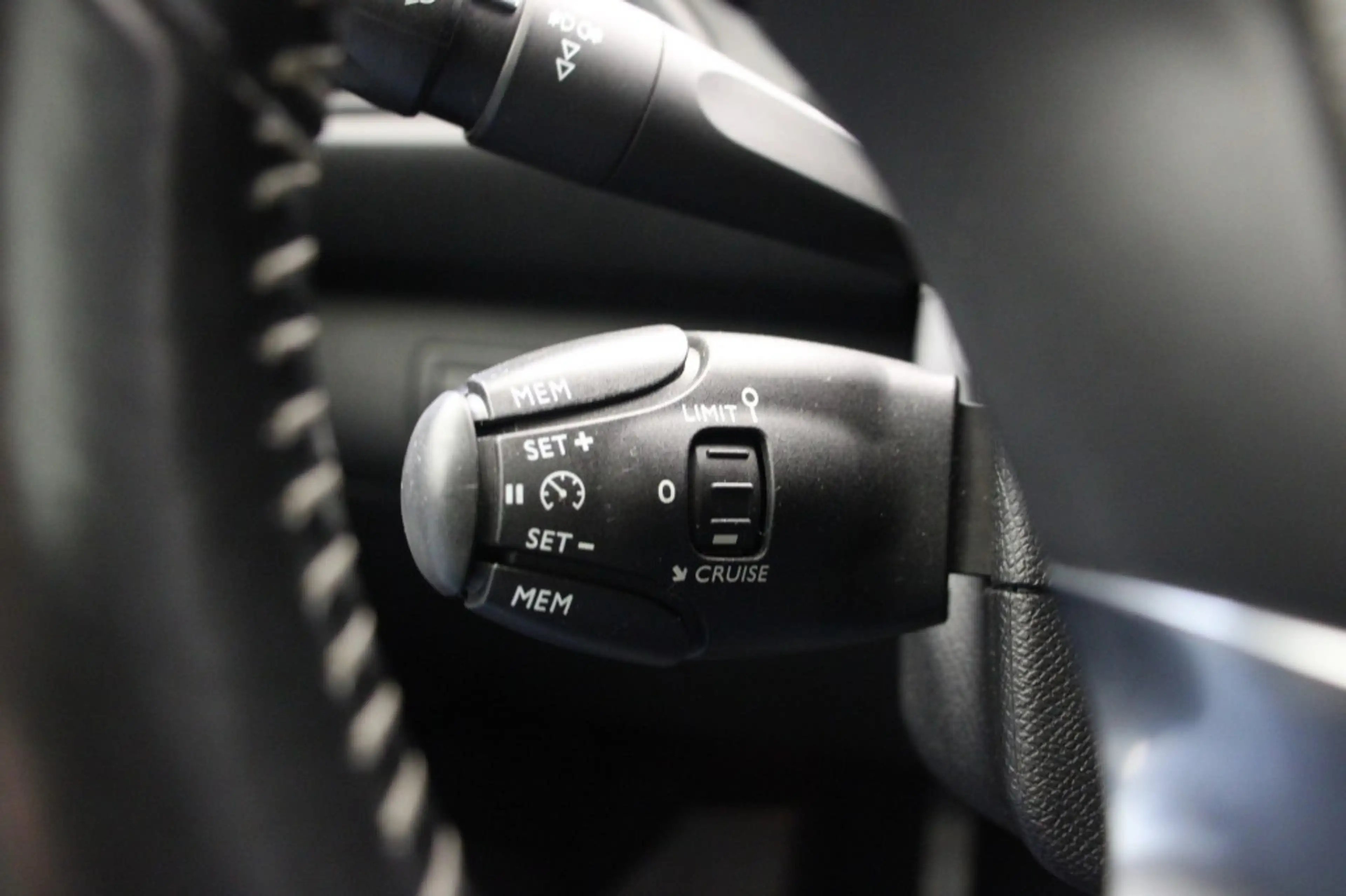 Peugeot 308 1.2 Blue Lease Premium - Panorama, Navi, Clima, Cr — photo 8