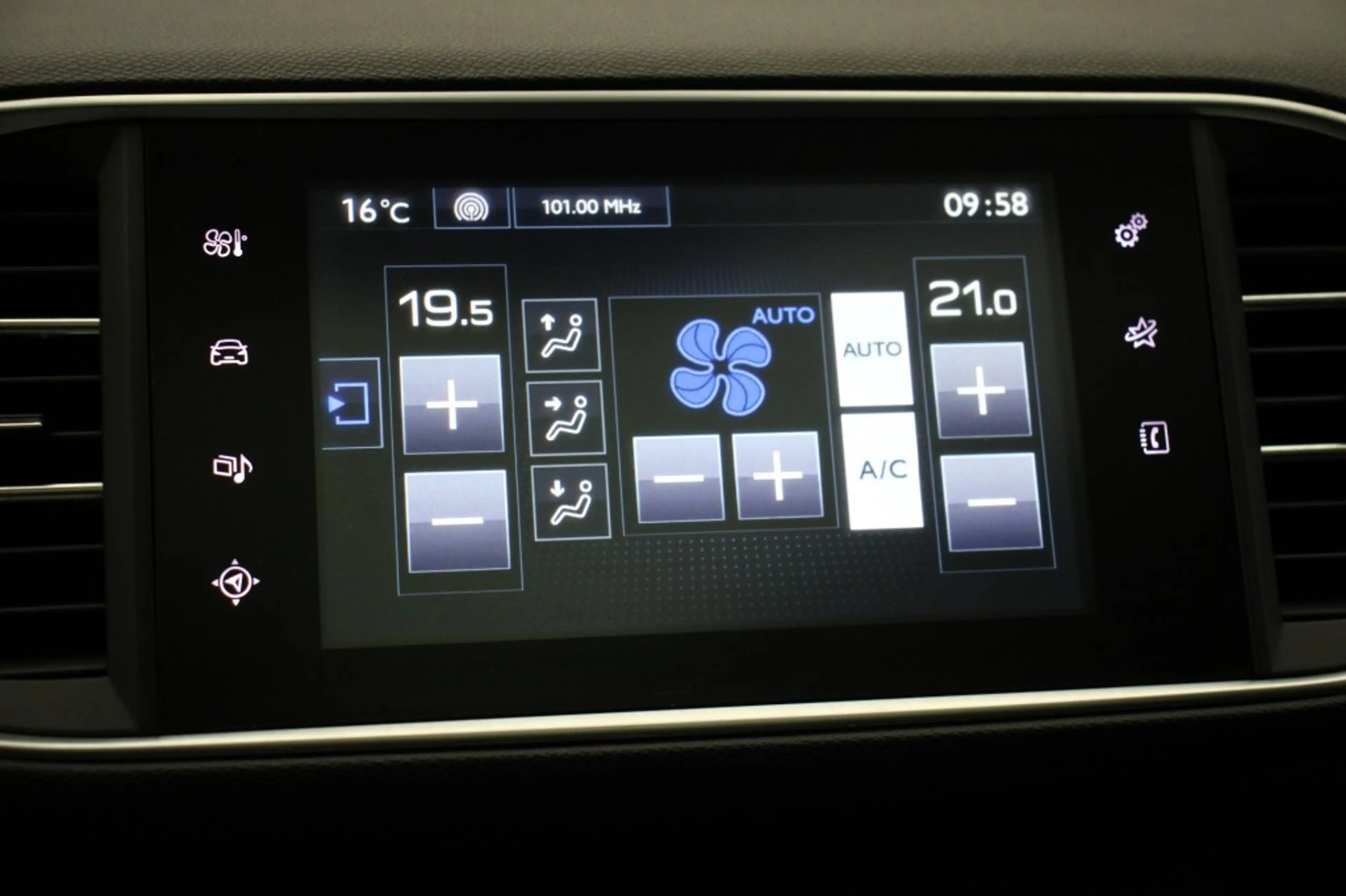 Peugeot 308 1.2 Blue Lease Premium - Panorama, Navi, Clima, Cr — photo 7