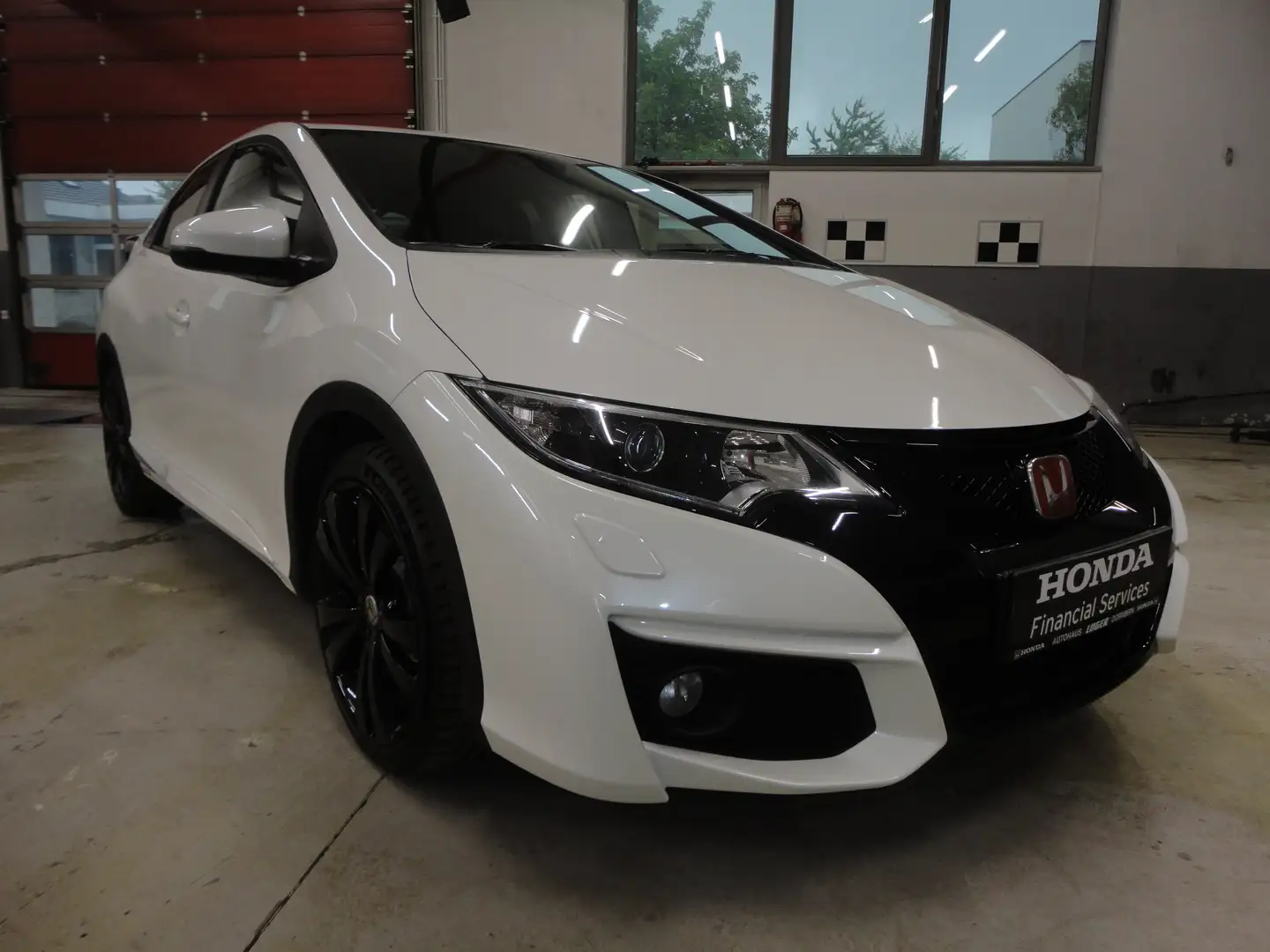 Honda Civic 1,8 i-VTEC Sport Edition "sehr wenig Kilometer" Weiß - 2