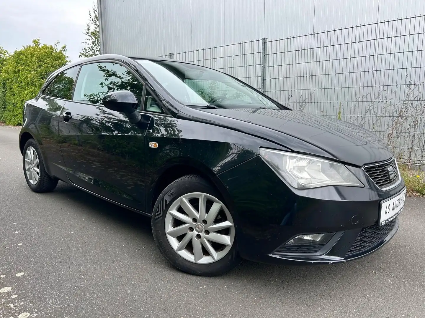 SEAT Ibiza 1,2 12V °°KLIMAAUTO°°TEMPOMAT°°PDC°°ALU°° Nero - 1