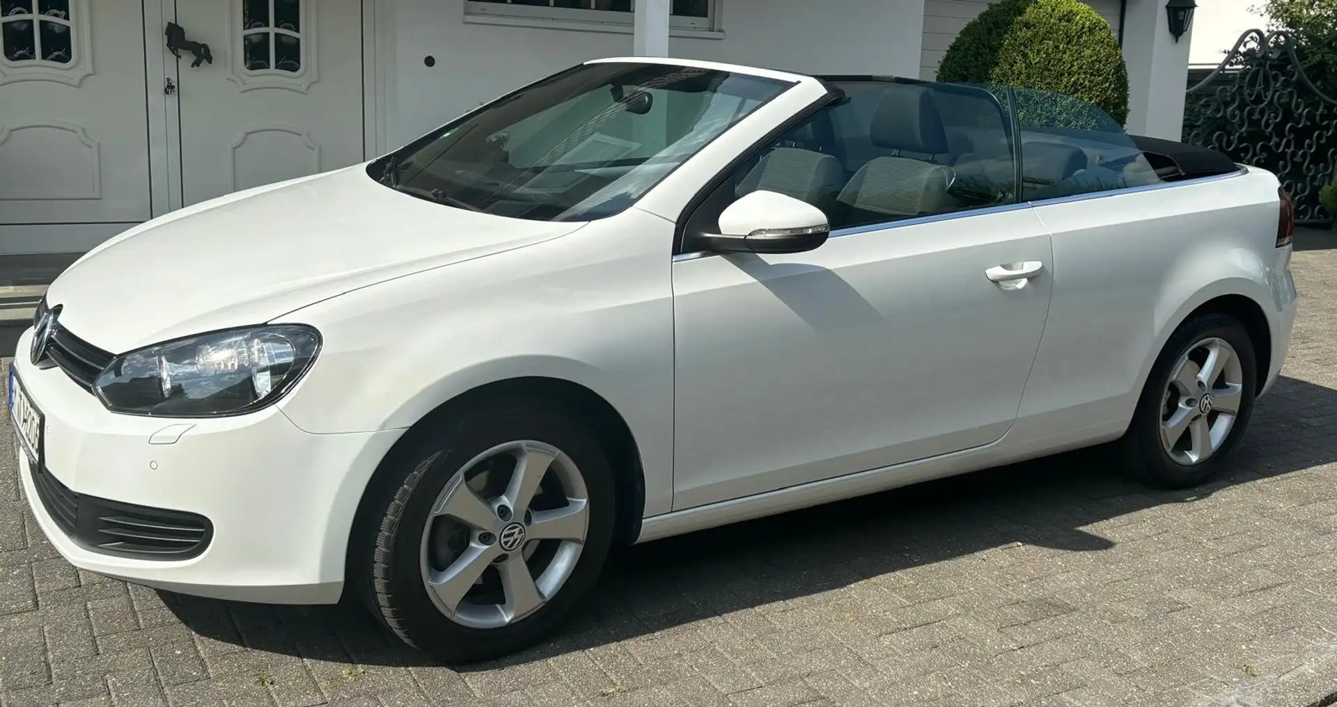 Volkswagen Golf Cabriolet Golf+VI+Cabrio+Diesel+Cabrio+1.6+TDI+BlueMotion+Te Blanc - 1