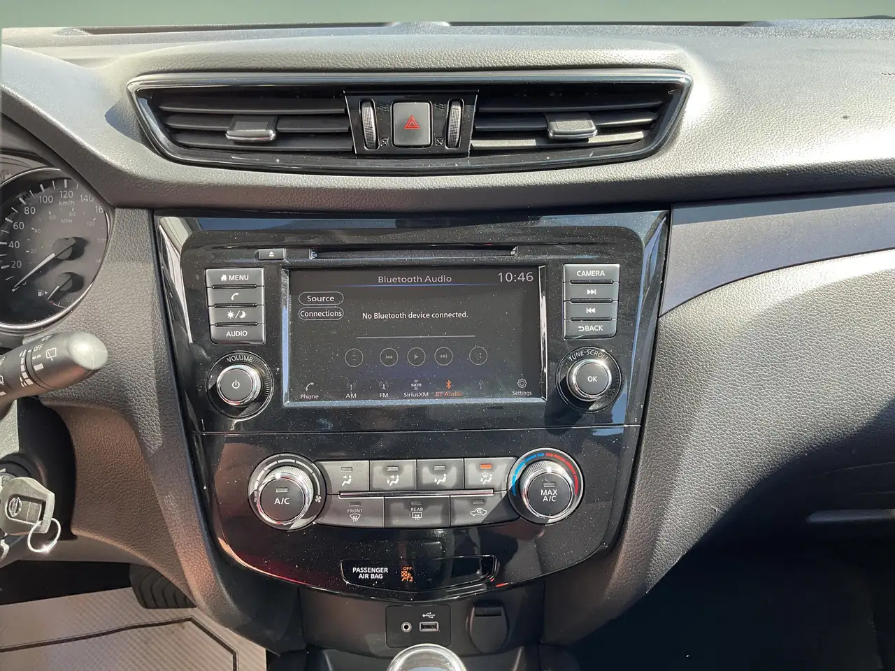 Nissan Qashqai снимка Nissan Qashqai