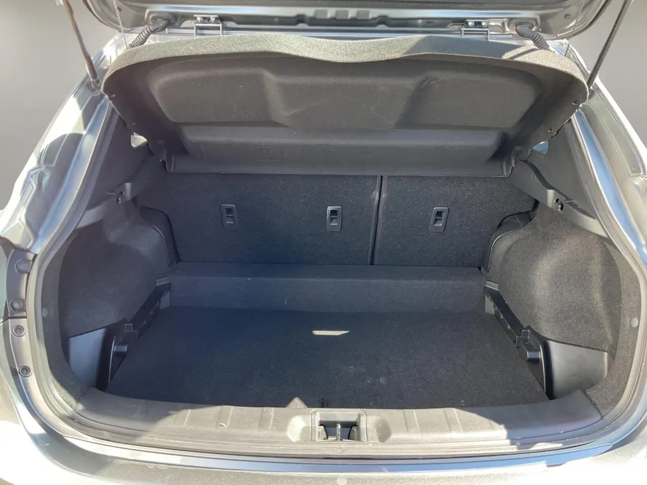 Nissan Qashqai снимка Nissan Qashqai