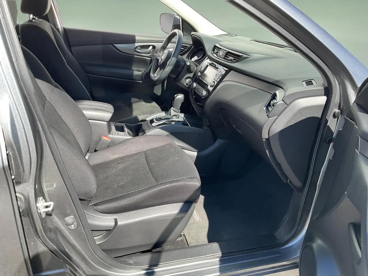 Nissan Qashqai снимка Nissan Qashqai