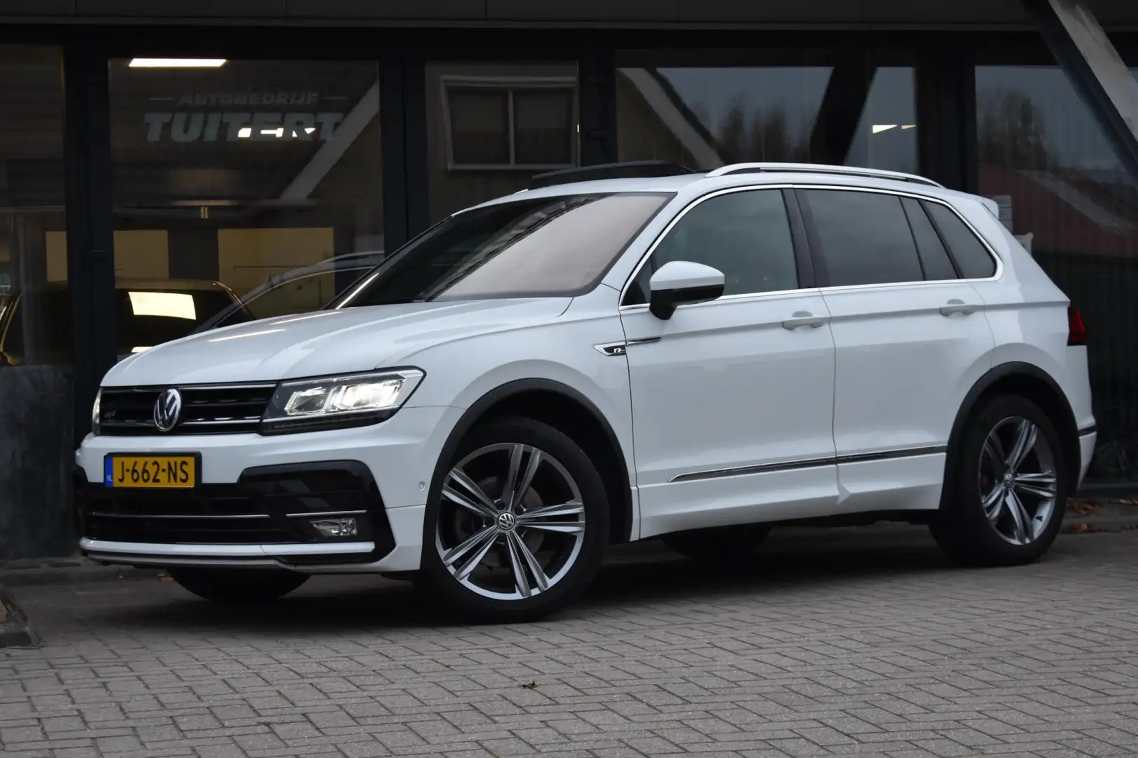 Volkswagen Tiguan 1.5 TSI ACT R-Line | TREKHAAK | CAMERA | DEALER ON Blanc - 1