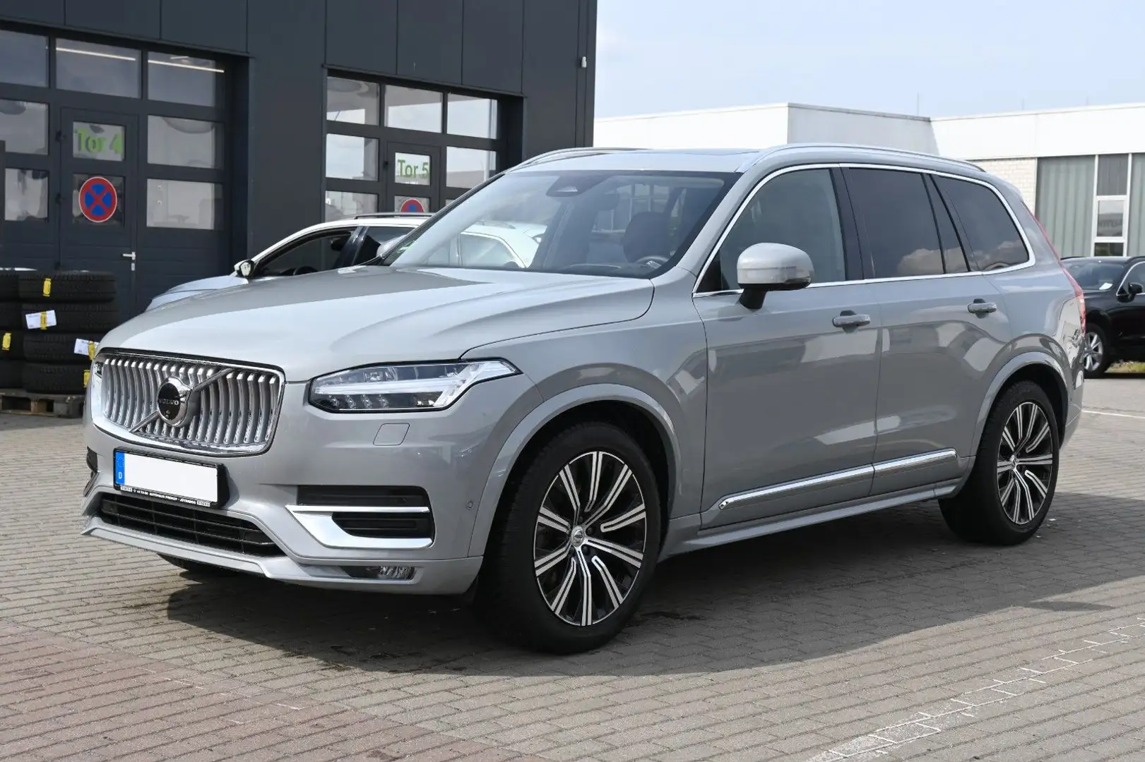 Volvo XC90 B5 D AWD Plus Bright*STHZ*LUFT*360°*AHK*7Si Grau - 1