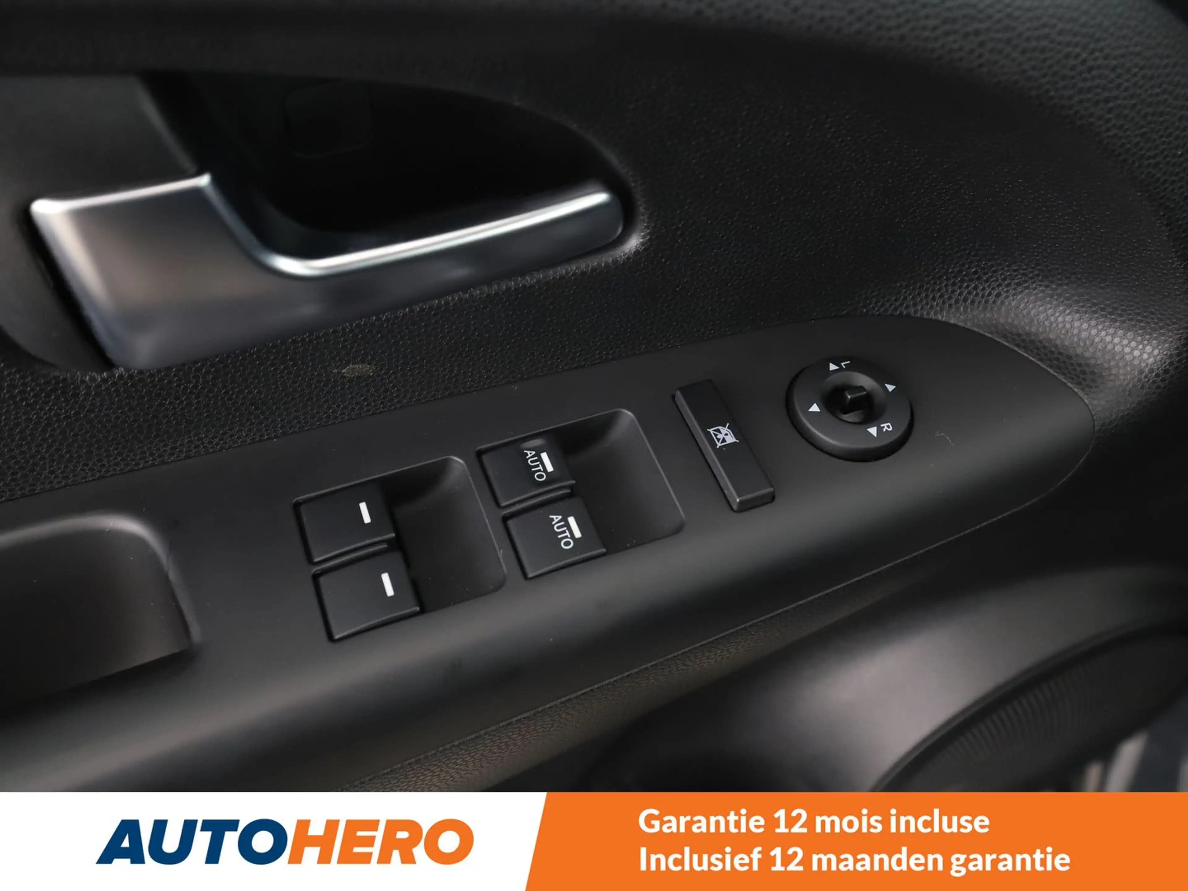 Kia Venga 1.6 Dream Team — photo 15