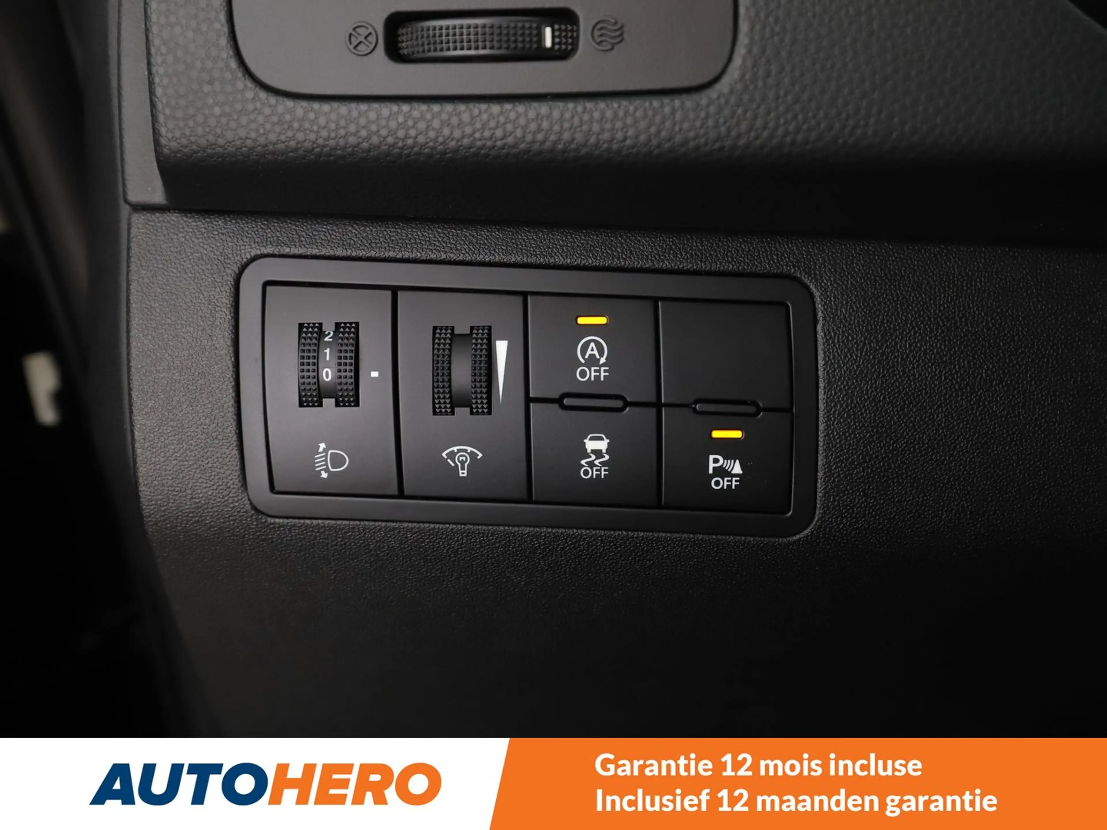 Kia Venga 1.6 Dream Team — photo 11