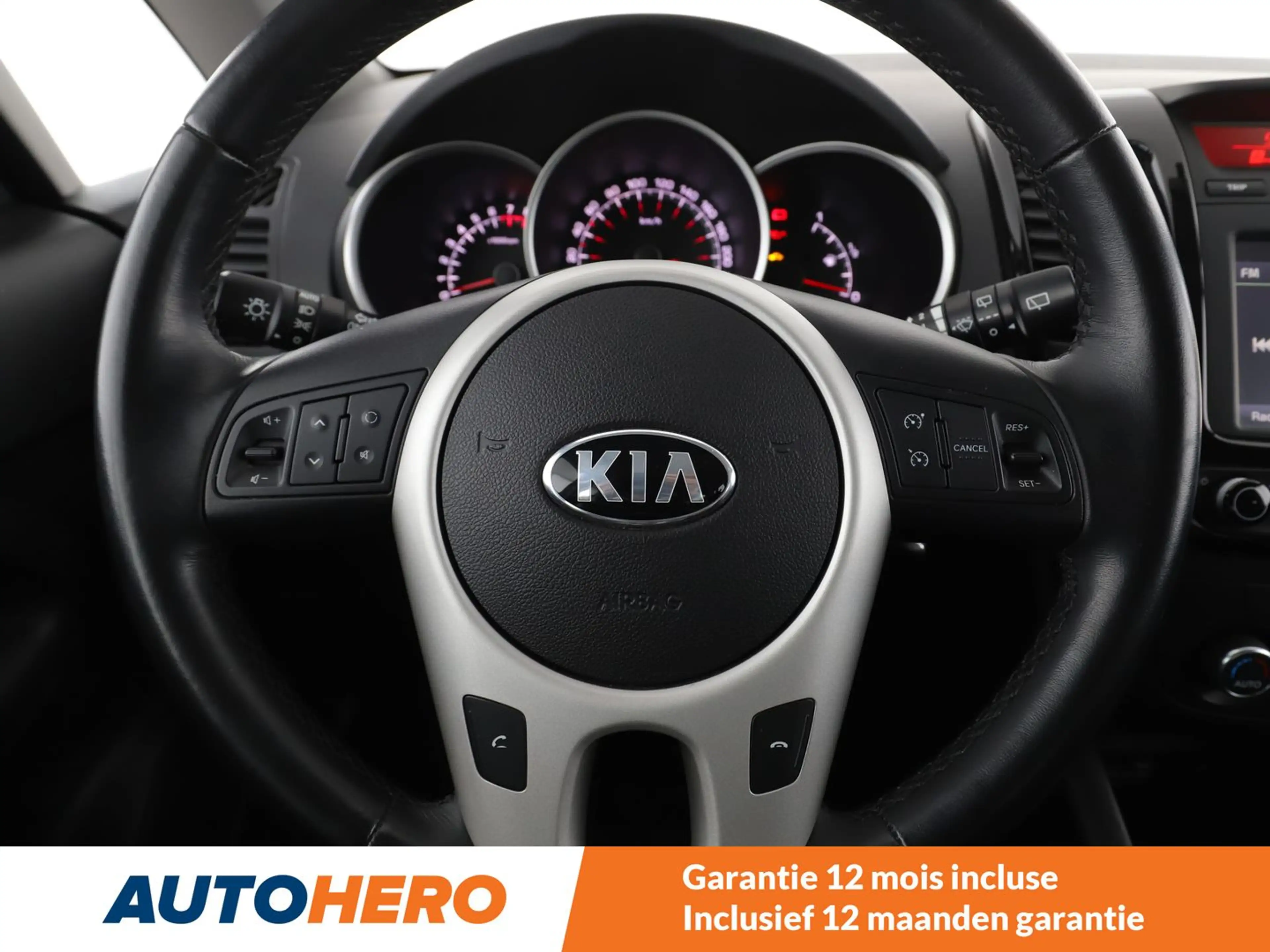 Kia Venga 1.6 Dream Team — photo 8