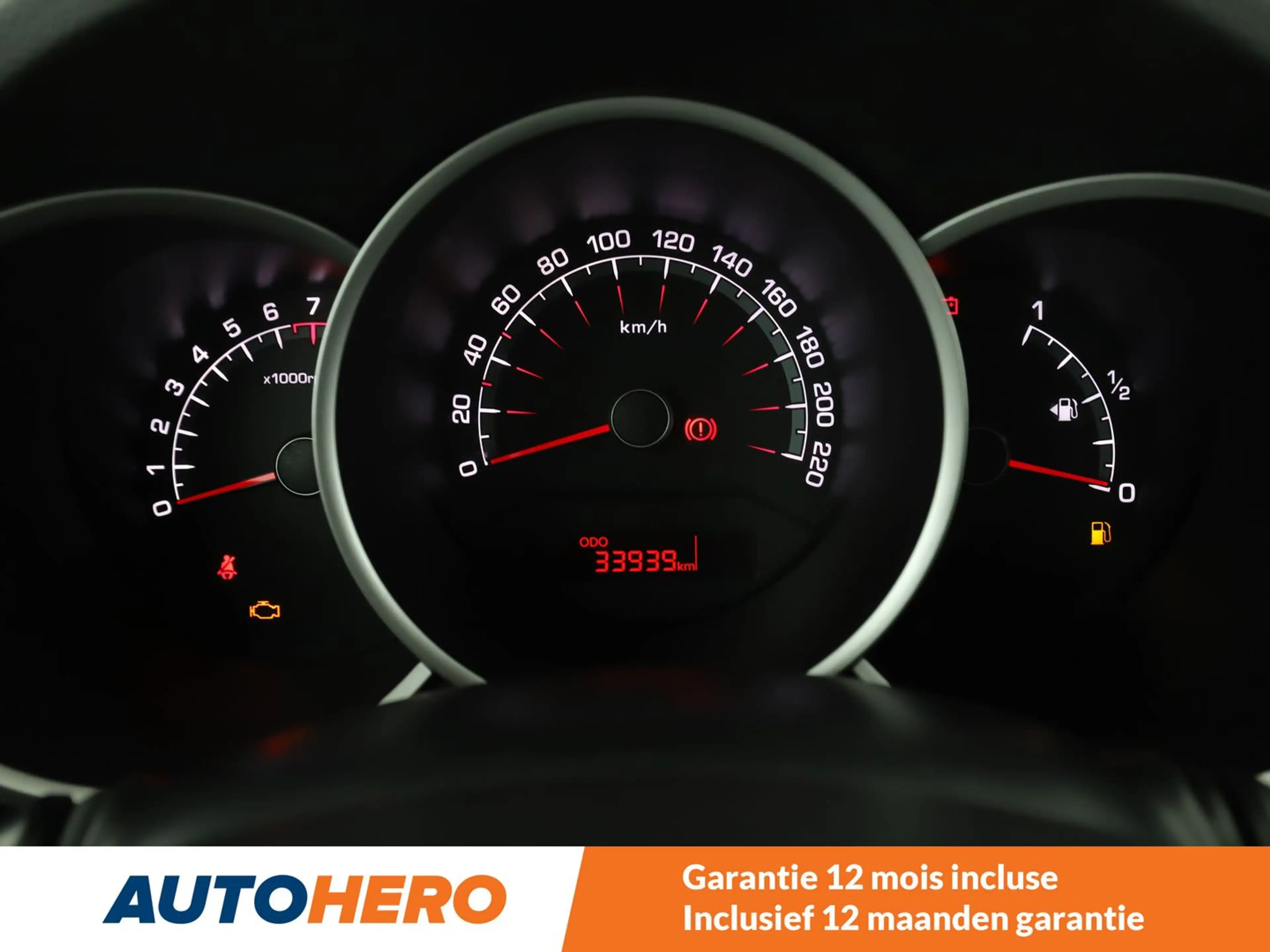Kia Venga 1.6 Dream Team — photo 9
