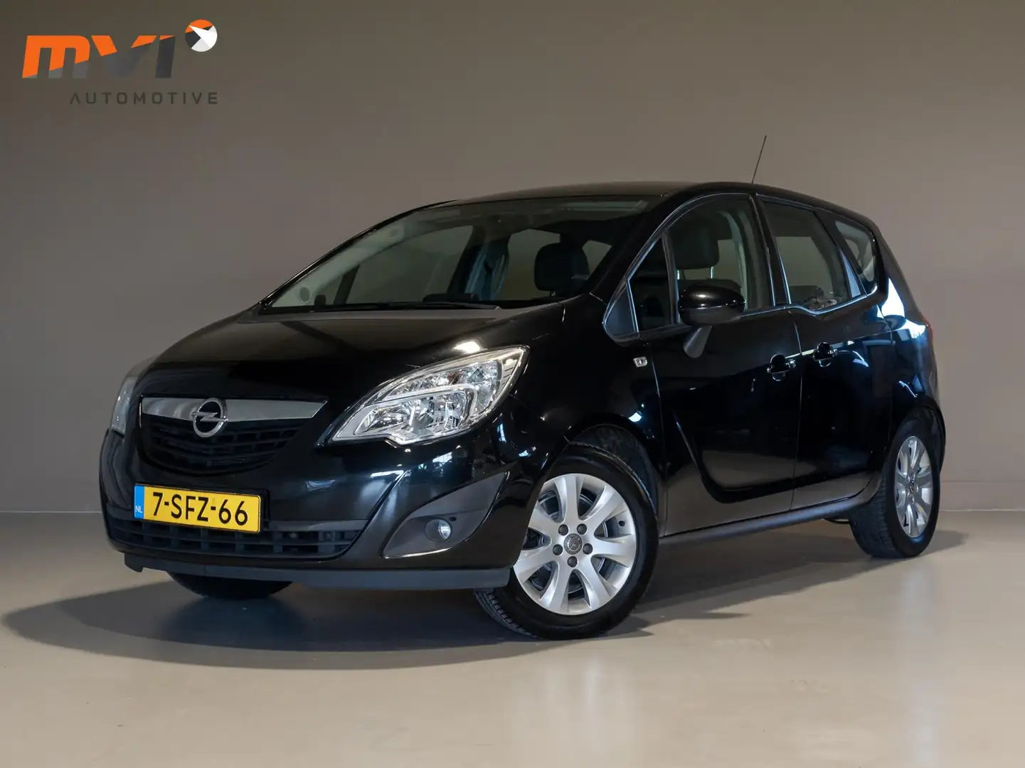 Opel Meriva 1.4 Turbo Anniversary Edition / 140pk / Trekhaak / crna - 1