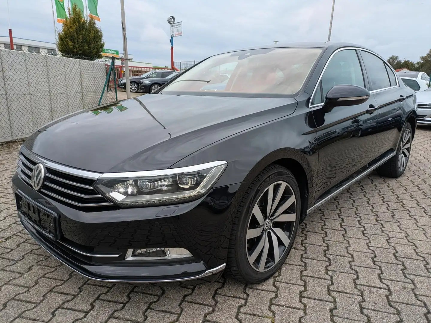 Volkswagen Passat Lim. Highline BMT/Start-Stopp Schwarz - 1