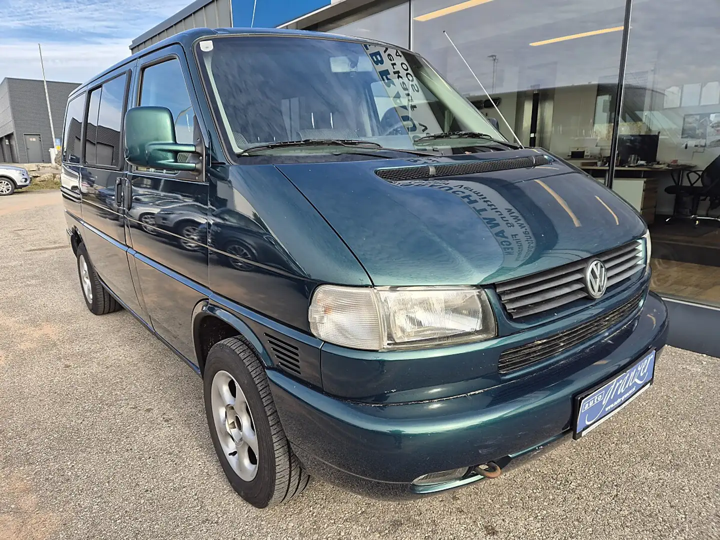 Volkswagen T4 Kombi 3-3-3 2,5 TDI Grün - 2