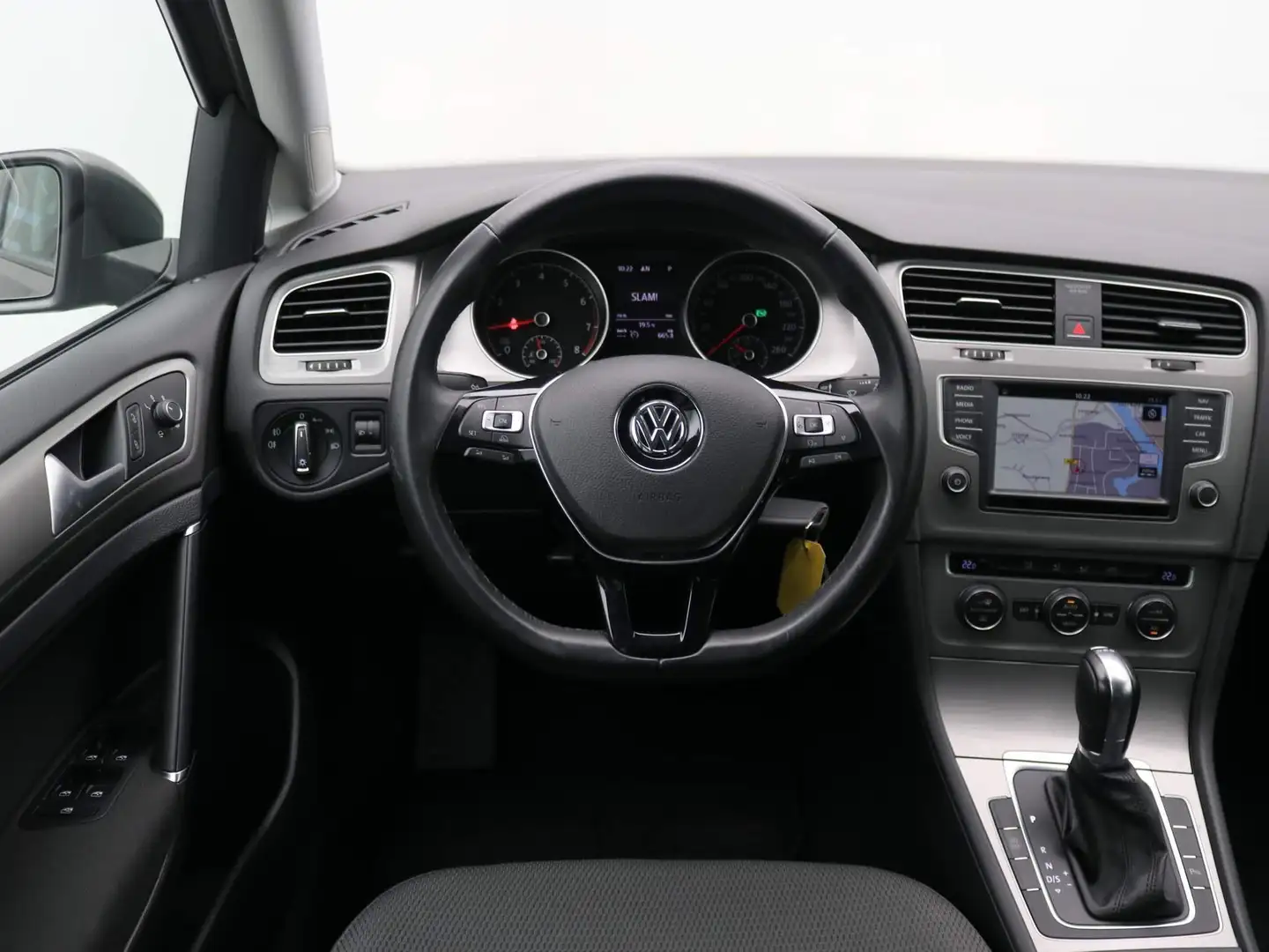 Volkswagen Golf 1.0 TSI 116PK Comfortline AUTOMAAT / NAVIGATIE / A Grijs - 2