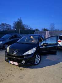 1.6 HDi Premium Pack