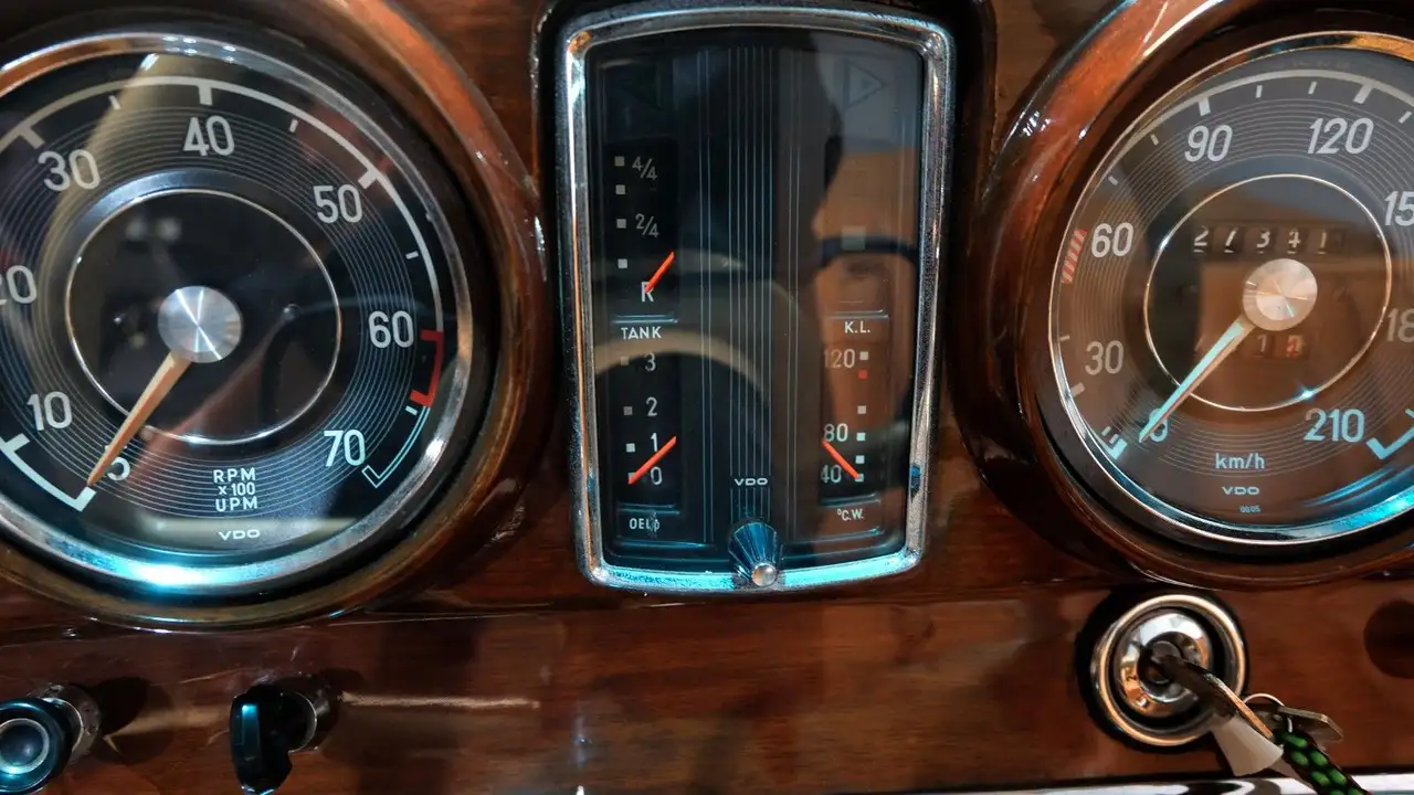 Mercedes-Benz 220 SE W111 Cabrio im sehr schönen Zustand!, foto 7