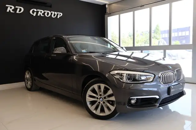 BMW 1 Series view 4
