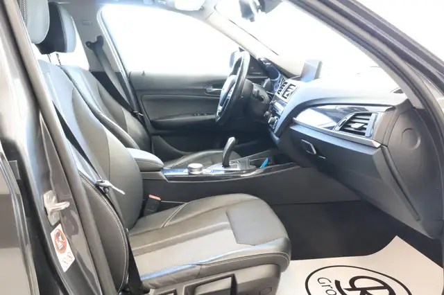 BMW 1 Series view 12