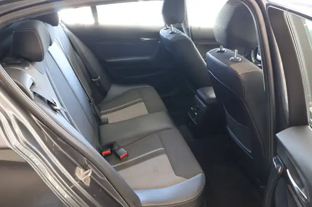 BMW 1 Series view 13