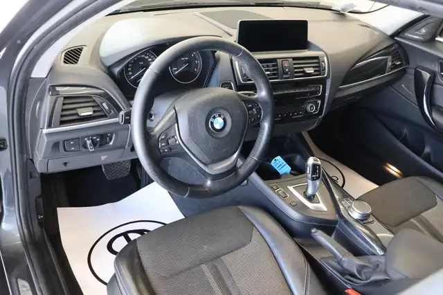 BMW 1 Series view 9