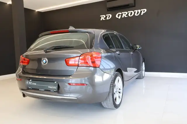 BMW 1 Series view 6