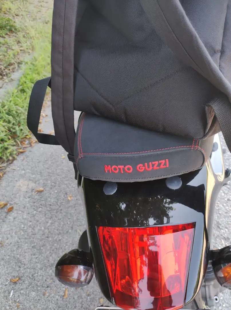 Moto Guzzi Griso 1100 ICONICA GRISO 1100 Zwart - 1