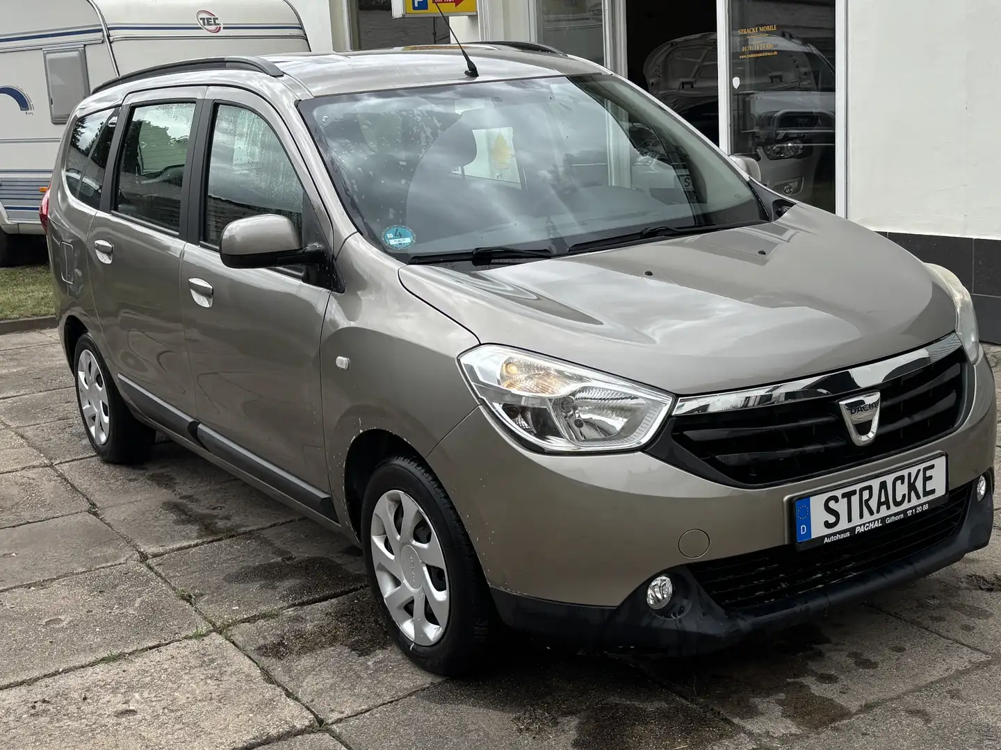 Dacia Lodgy Laureate - 1