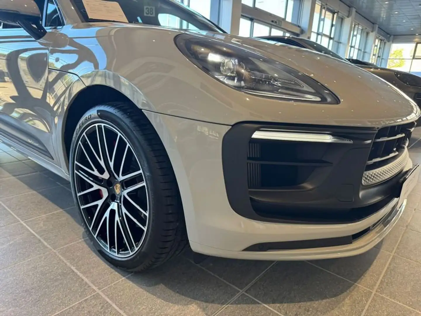 Porsche Macan GTS 441 cv PDK Grigio - 2