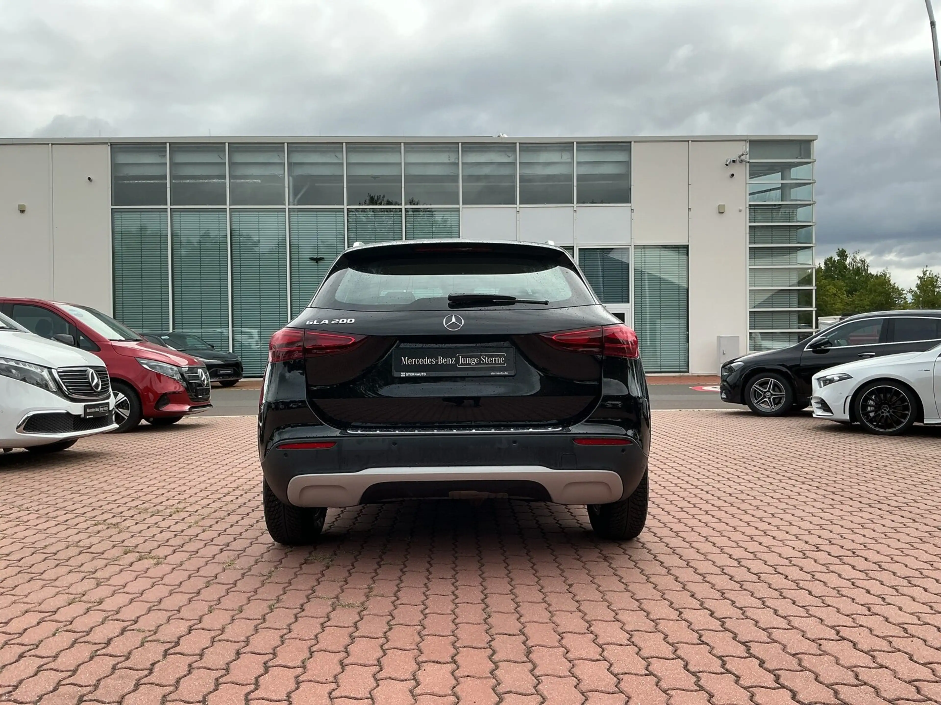 Mercedes-Benz GLA 200 GLA 200 MBUX Prem RüCam Spur WinterPak Totw AHK — photo 5