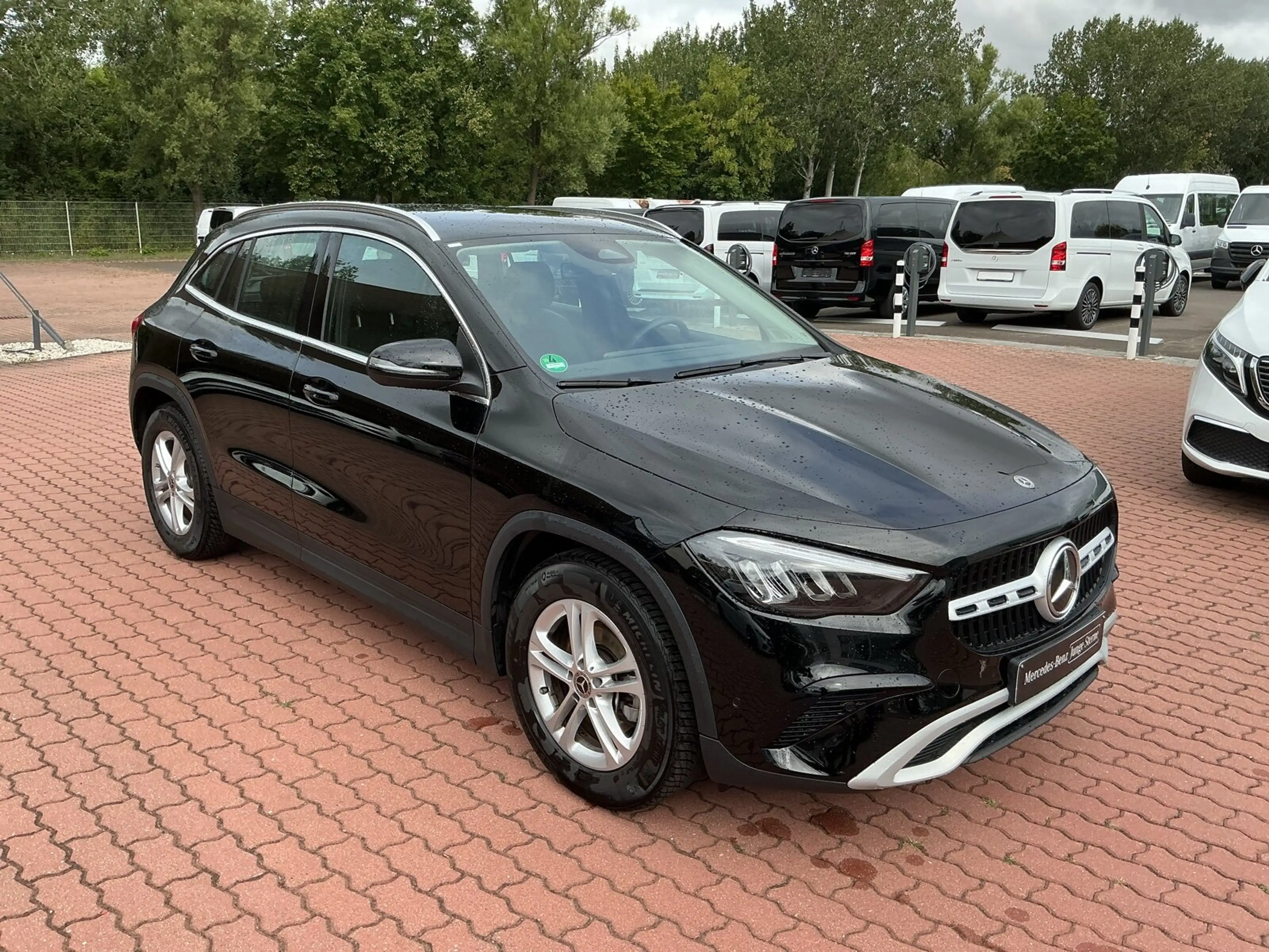 Mercedes-Benz GLA 200 GLA 200 MBUX Prem RüCam Spur WinterPak Totw AHK — photo 3