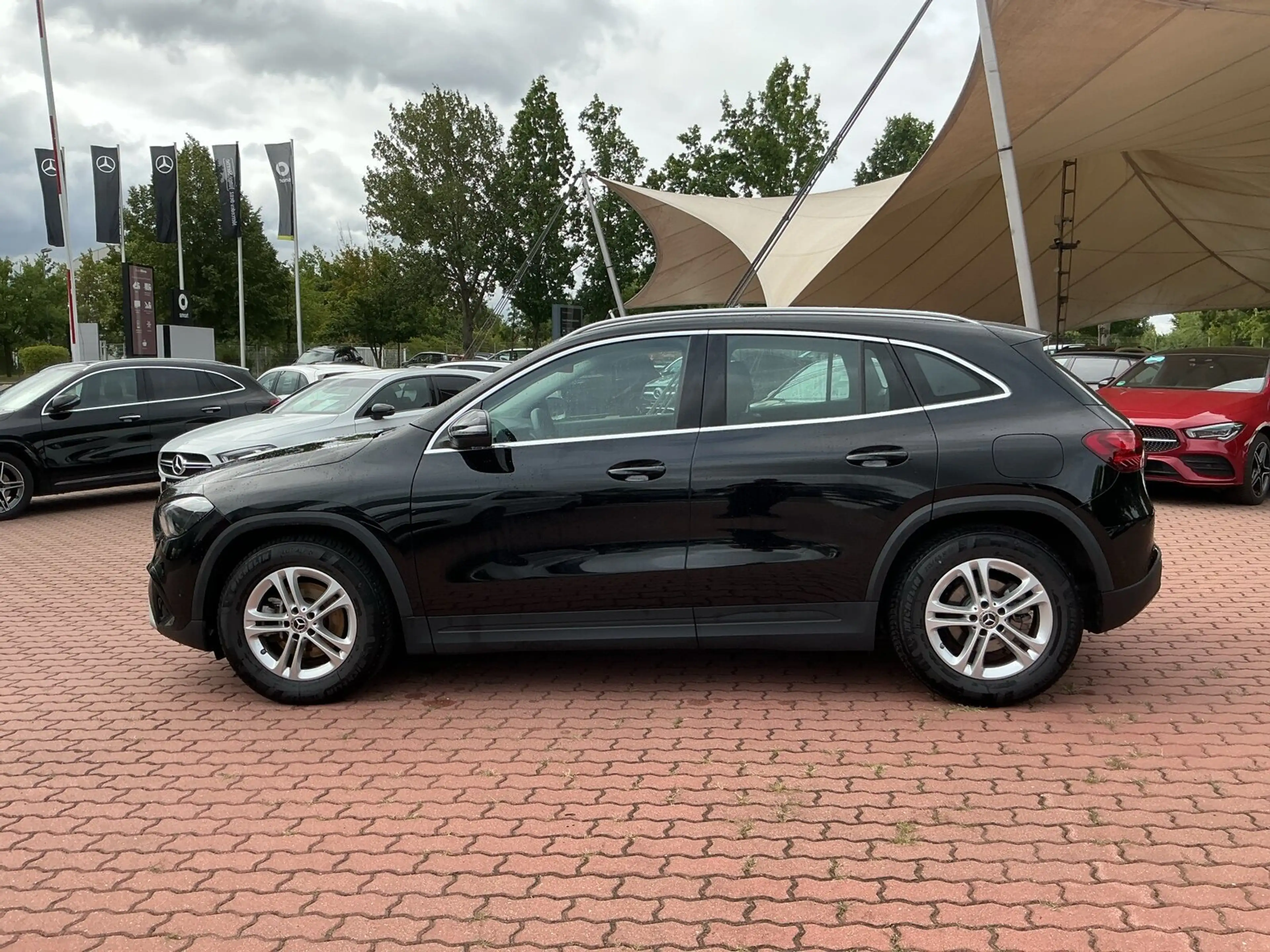 Mercedes-Benz GLA 200 GLA 200 MBUX Prem RüCam Spur WinterPak Totw AHK — photo 7