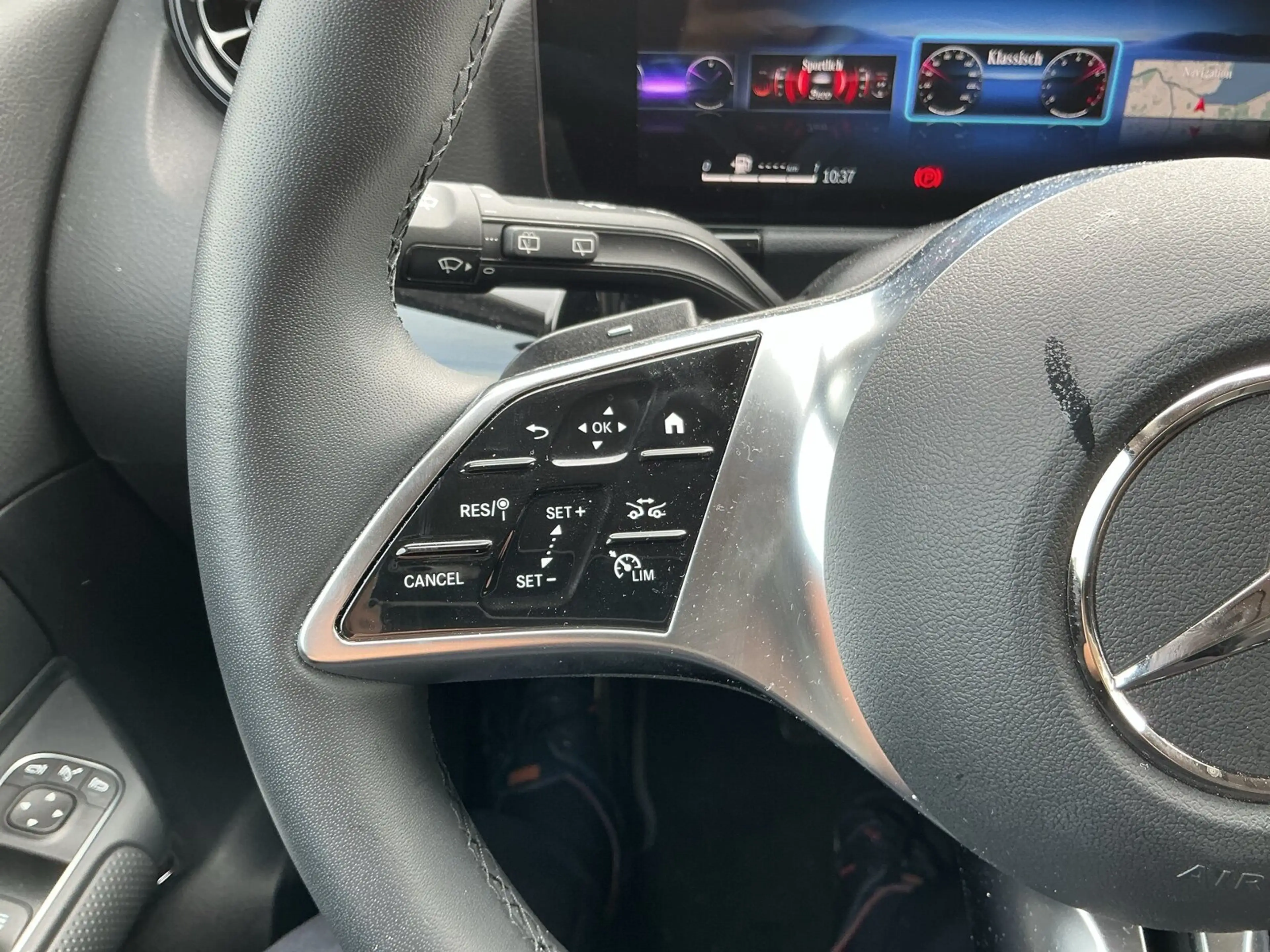 Mercedes-Benz GLA 200 GLA 200 MBUX Prem RüCam Spur WinterPak Totw AHK — photo 14