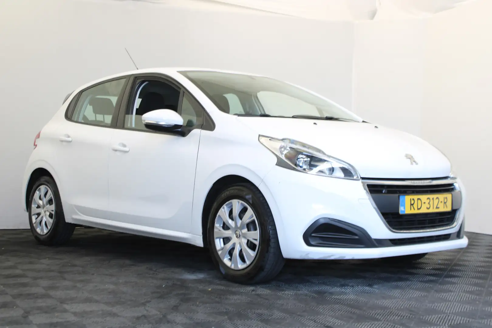 Peugeot 208 1.2 PureTech Active Wit - 2