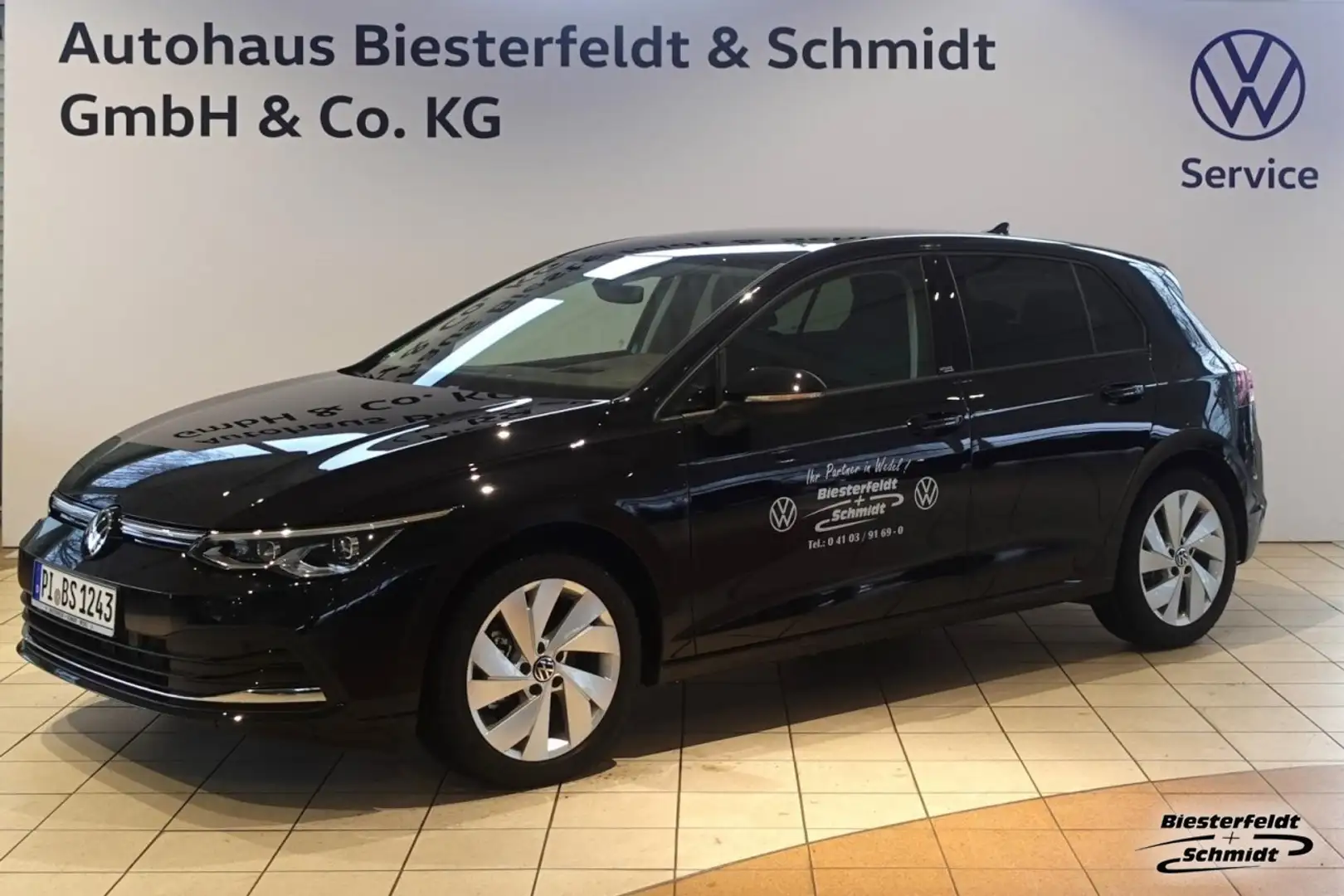 Volkswagen Golf VIII 1.5eTSI Move DSG SHZ Navi Klima ACC Klima Schwarz - 1