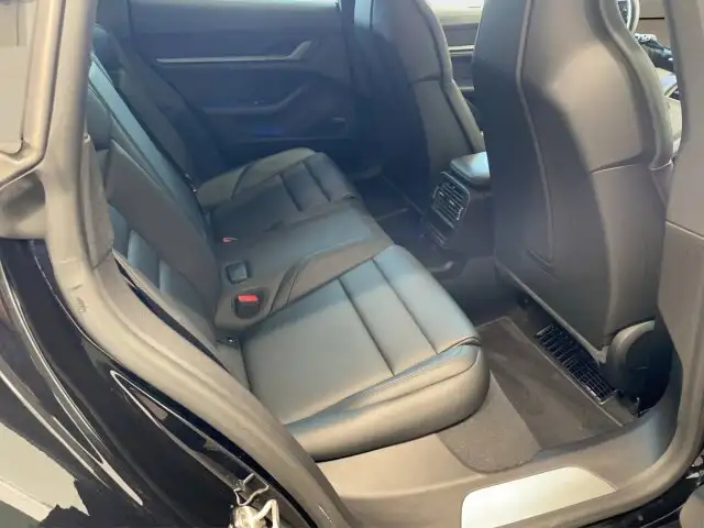Porsche Taycan Cross Turismo 4S LEASINGAKTION Navi/Pano.-Dach/Autom./Klima/LED/Sound-System BOSE/Sitzhzg./eSitz./MF-Lenkrad/Tempomat Ansicht 12