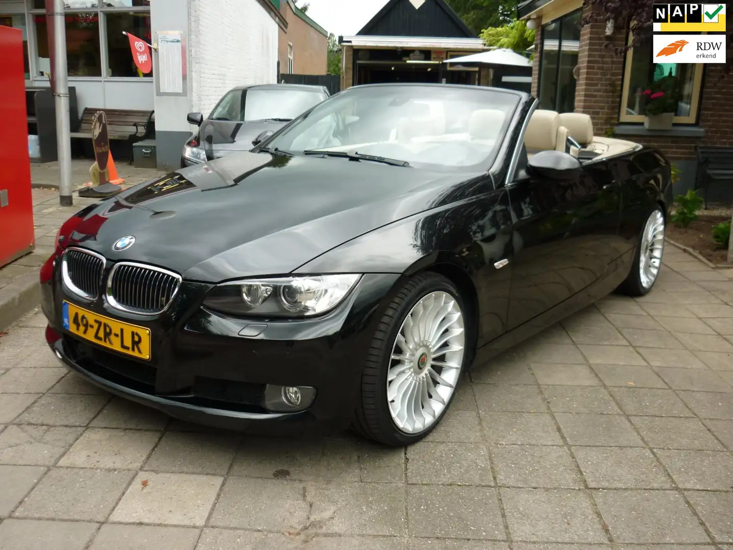 BMW 335 3-serie Cabrio 335i High Executive NL Auto - Young Negru - 1
