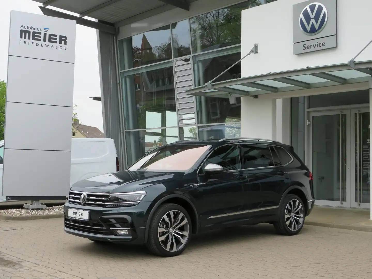 Volkswagen Tiguan Allspace 2.0TSI DSG Highline AHK R-Line Grün - 2