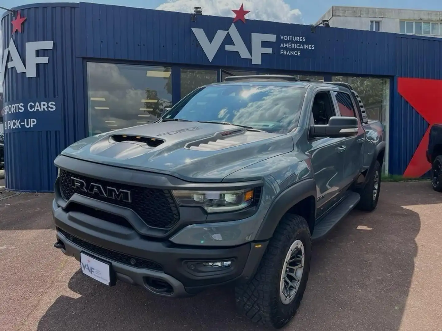 Dodge RAM TRX LAUNCH EDITION (Série limitée) V8 6.2L 702ch / Gris - 1