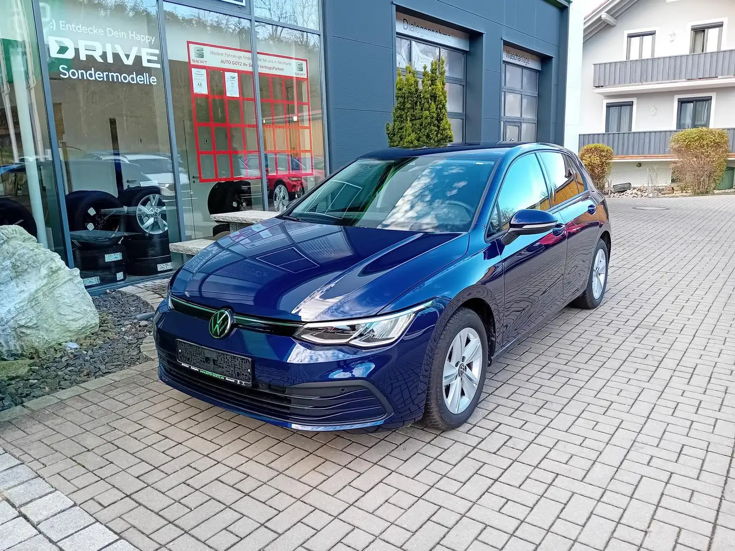 Volkswagen Golf Life DSG Navi*DAB*VZE*LED*ACC*SmartLink*DigiCockpi Blau - 2