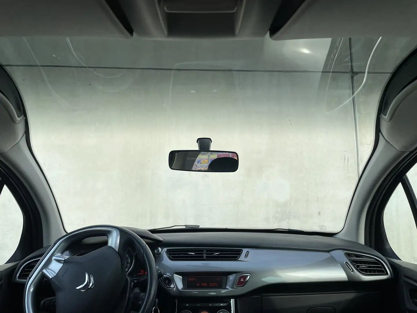 Citroen C3 1.4 Exclusive (exclusive style) - 2