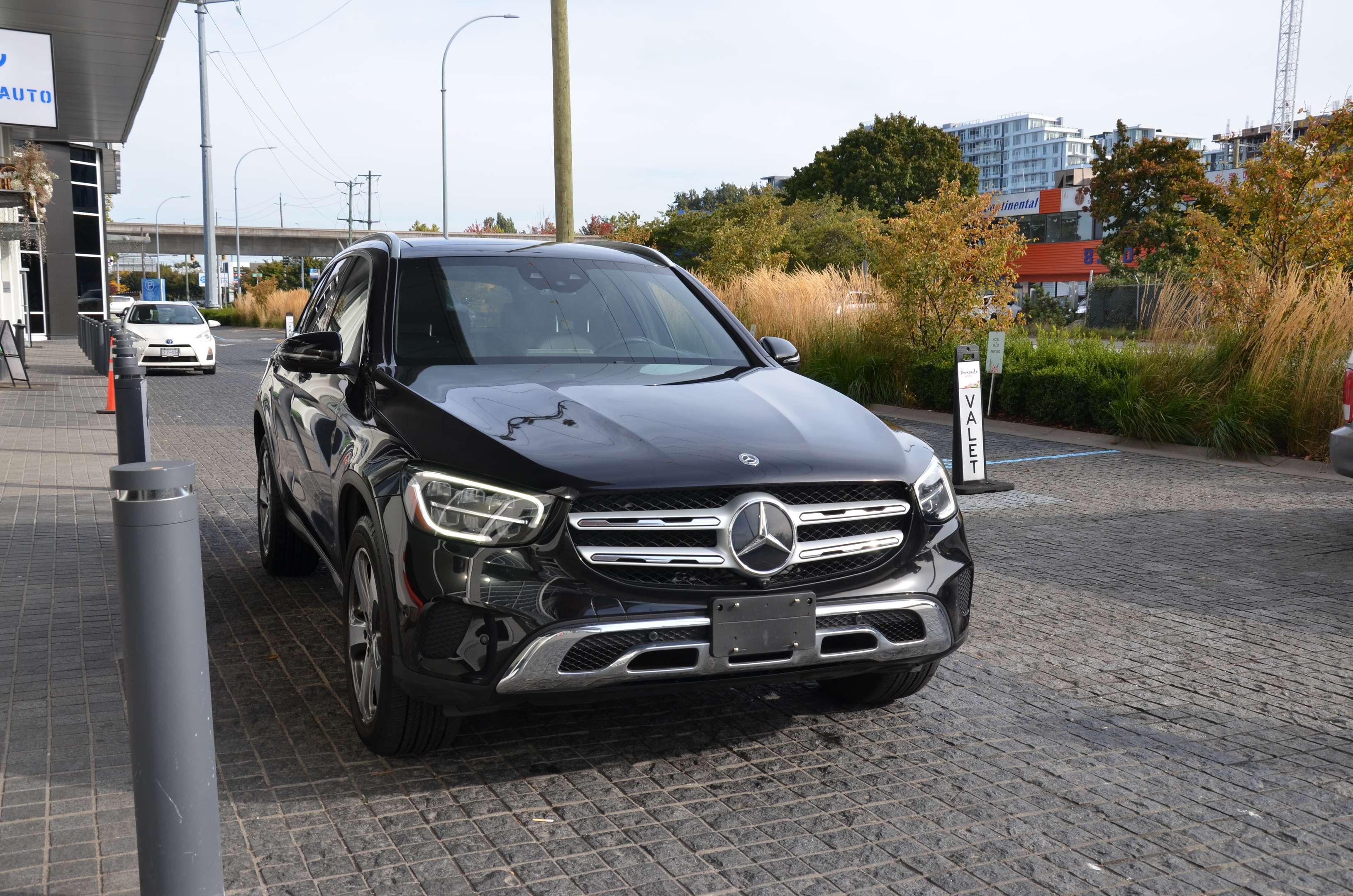 2020 Mercedes-Benz GLC GLC 300 4MATIC SUV — снимка 1