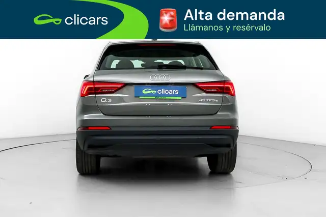 Audi Q3 view 4