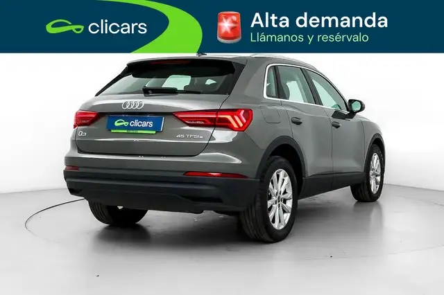 Audi Q3 view 5