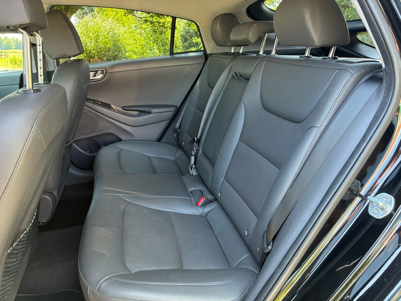 Hyundai IONIQ Premium EV 38 kWh | SOH 100 % + Leder + Stoel Verw — photo 15