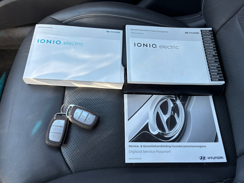 Hyundai IONIQ Premium EV 38 kWh | SOH 100 % + Leder + Stoel Verw — photo 33