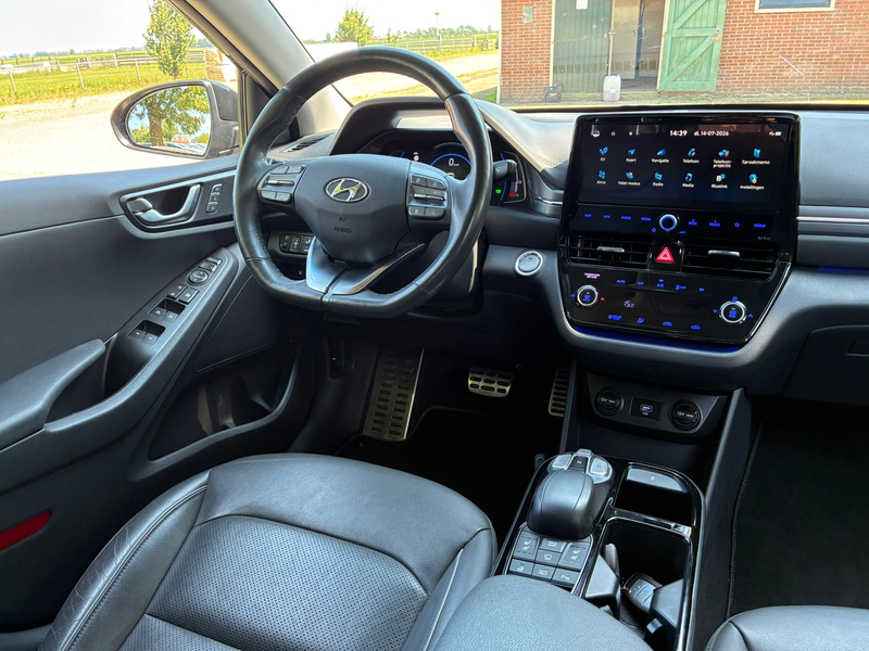 Hyundai IONIQ Premium EV 38 kWh | SOH 100 % + Leder + Stoel Verw — photo 3